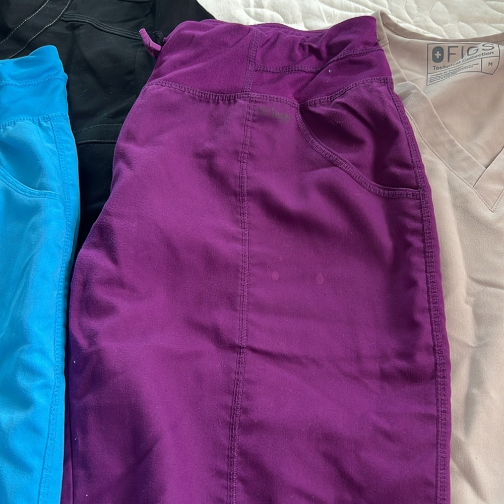 Medium Scrub Bundle - image 5